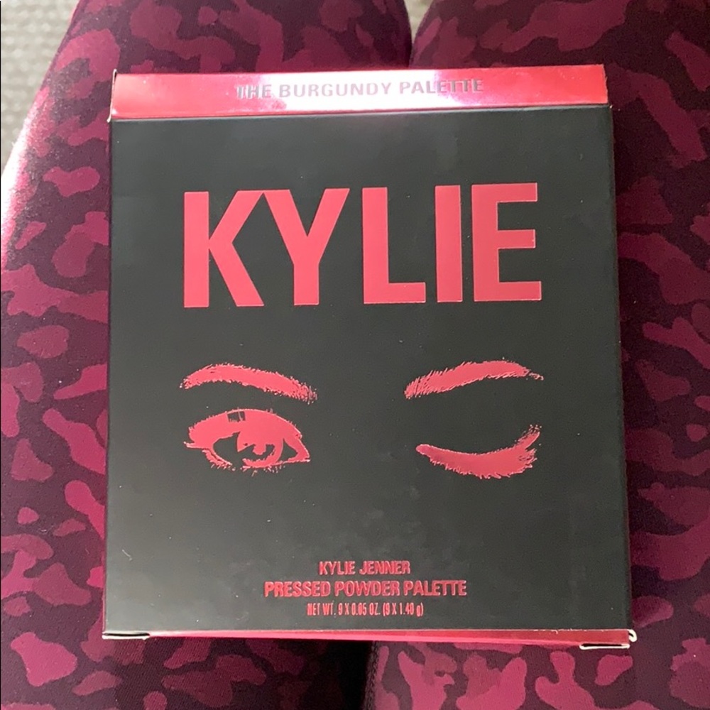 Kylie cosmetics the burgundy eyeshadow palette